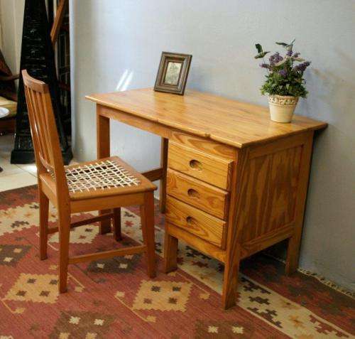 A very charming 3-drawer writing desk and a riempies chair - all in very good condition!! - RS17Sale