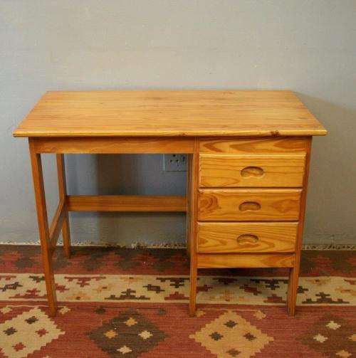 A very charming 3-drawer writing desk and a riempies chair - all in very good condition!! - RS17Sale