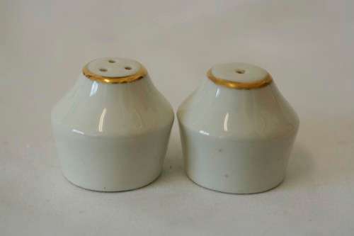 Amazing original branded South African Airways porcelain salt & pepper cellar set used on 1st class