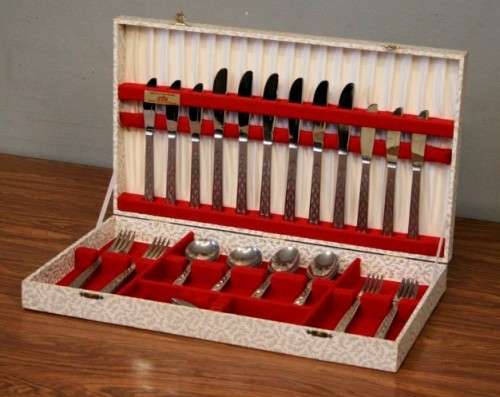 A fabulous (boxed) vintage British made "Unity" stainless steel 6-setting (42-piece) cutlery set