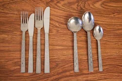 A fabulous (boxed) vintage British made "Unity" stainless steel 6-setting (42-piece) cutlery set
