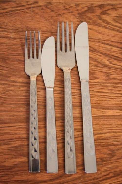 A fabulous (boxed) vintage British made "Unity" stainless steel 6-setting (42-piece) cutlery set