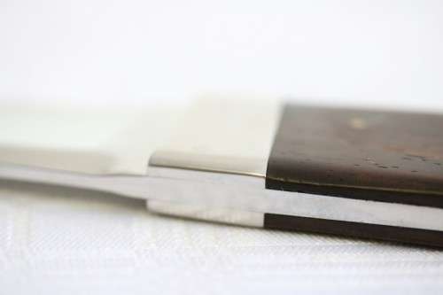 **RS17** Wonderful hand made "Deon" hunting knife with a wooden handle - in stunning condition!