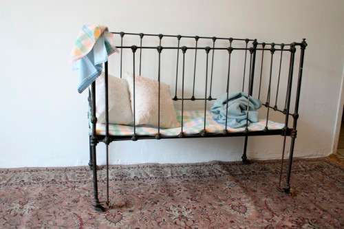 Affordable iron crib online