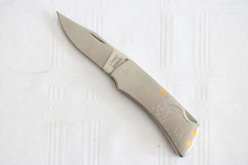 An awesome "surgical steel" Torro folding pocket knife in very good condition - very practical!!