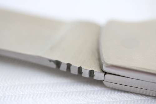An awesome "surgical steel" Torro folding pocket knife in very good condition - very practical!!