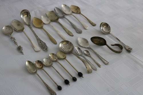 Collection of 20x assorted vintage speciality spoons incl. sugar, fruit, preserves & more - RS17Sale