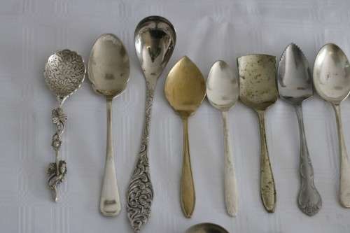 Collection of 20x assorted vintage speciality spoons incl. sugar, fruit, preserves & more - RS17Sale