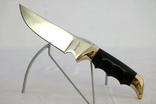 An amazing high-quality Kershaw 1035 "Moose Hunting" knife with its original box and sheath!!
