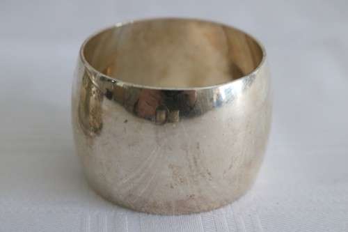 Six fantastic assorted vintage silver plated napkin/ serviette rings = perfect for a formal table