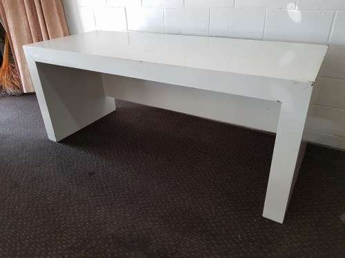 Lovely large and heavy white wooden desks with loads of space - perfect as a paint project!!