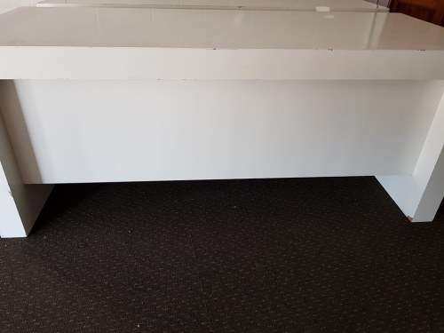 Lovely large and heavy white wooden desks with loads of space - perfect as a paint project!!