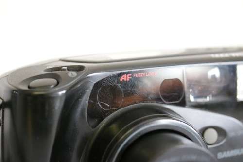 A Samsung AF Zoom 777i film camera in a bag in good condition- stunning camera!
