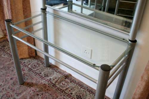 **RS17** A modern styled silver metal dressing table with a large mirror & dressing table stool