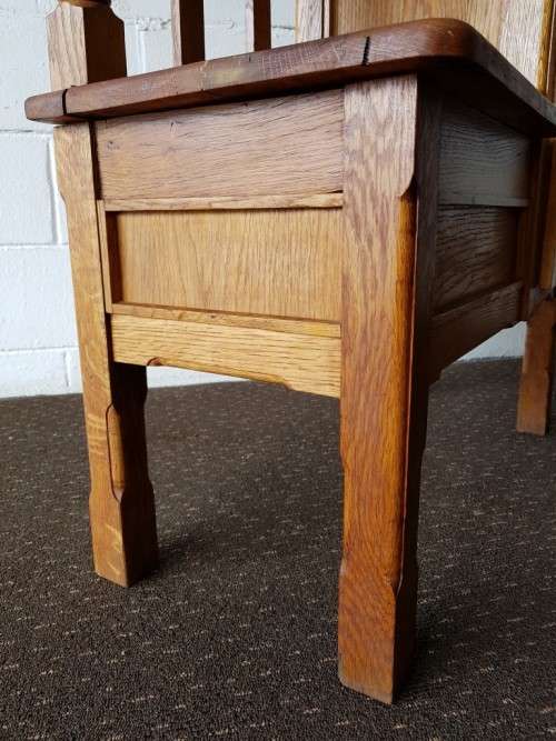 Beautifully made vintage Oak solid wood telephone table with storage compartment under the seat!!