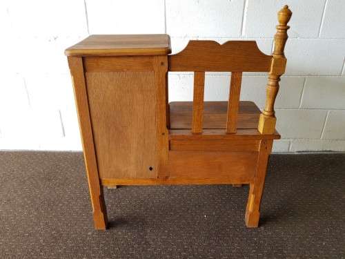 Beautifully made vintage Oak solid wood telephone table with storage compartment under the seat!!