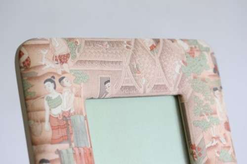 **RS17** A lovely and charming original "Jim Thompson" pure Silk free-standing photo frame