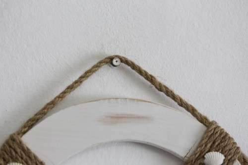 A very charming "Welcome" wall hanging sign with a beach/ holiday theme - perfect Xmas gift!!
