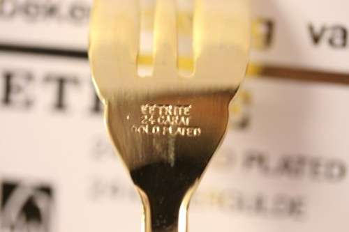 Awesome boxed set of 12x Eetrite 24K gold plated (on stainless steel) cake forks w/ blue rose decals