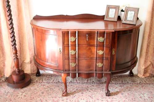 Stunning large vintage buffet/ server w/ three large drawers & ample storage space for dinnerware