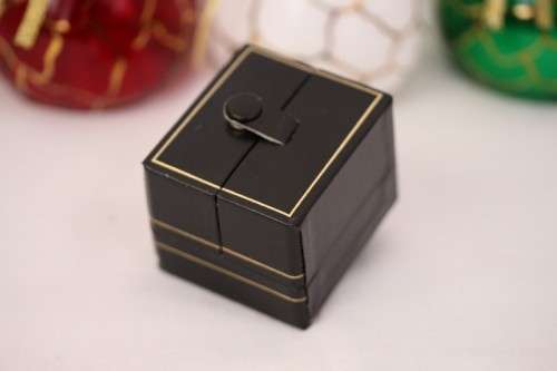 **RS17** A boxed pair of smokey quartz coloured glass-crystal ladies earrings in beautiful condition
