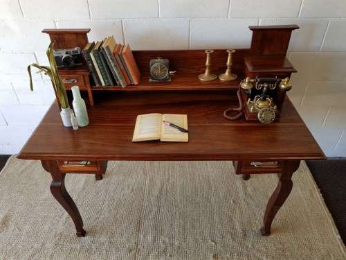 A wonderful antique late-Victorian Blackwood "bonheur de jour" writing desk w 4x drawers - stunning!