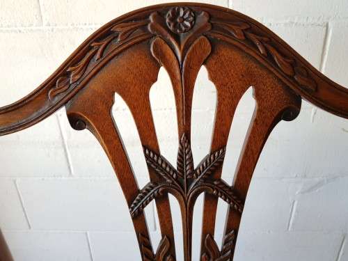 An awesome vintage dining room suite w/ a retro table & 6x shield-back chairs including two carvers