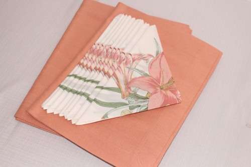 An incredible set of 8x original Thai Silk "Jim Thompson" Salmon pink table mats with silk napkins