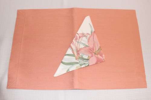 An incredible set of 8x original Thai Silk "Jim Thompson" Salmon pink table mats with silk napkins
