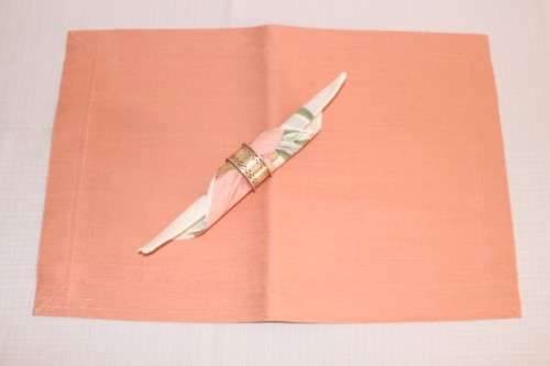 An incredible set of 8x original Thai Silk "Jim Thompson" Salmon pink table mats with silk napkins