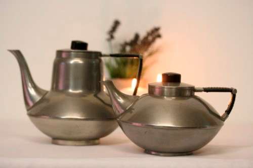 **RS17** A fabulous vintage Art deco Metawa pewter coffee and teapot with bamboo wrapped handles.