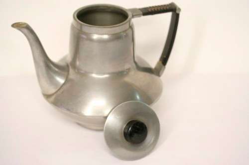 **RS17** A fabulous vintage Art deco Metawa pewter coffee and teapot with bamboo wrapped handles.