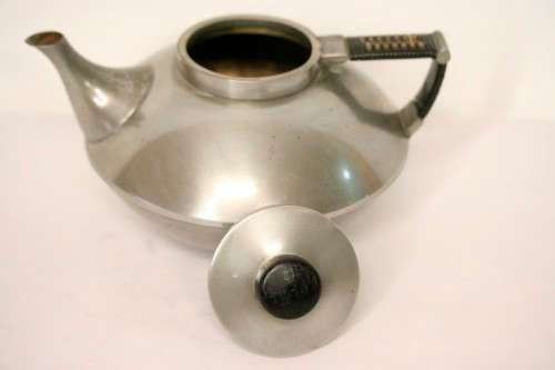 **RS17** A fabulous vintage Art deco Metawa pewter coffee and teapot with bamboo wrapped handles.