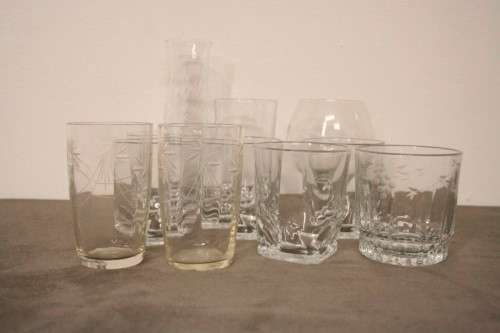 An awesome *job lot* of 11x assorted beverage glasses in good condition - RS17Sale