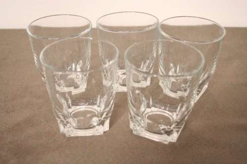 An awesome *job lot* of 11x assorted beverage glasses in good condition - RS17Sale
