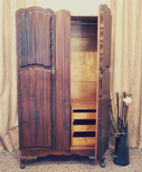 **RS17** A gorgeous vintage Imbuia ball & claw double-door wardrobe with ample hanging space