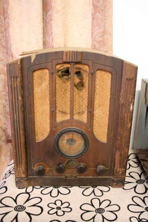Four amazing vintage ornamental radios, perfect for restoration or spares - RS17Sale