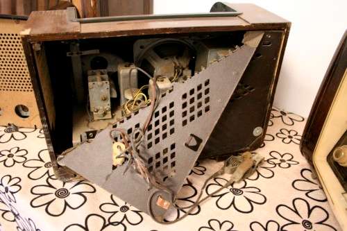 Four amazing vintage ornamental radios, perfect for restoration or spares - RS17Sale