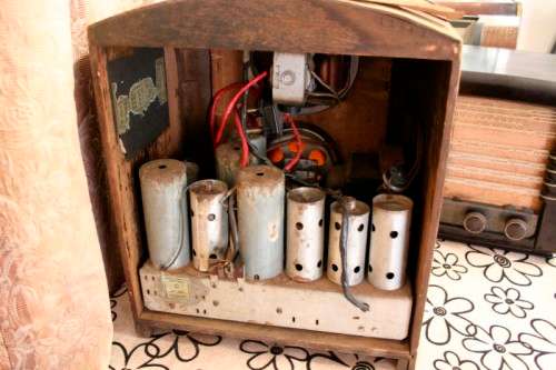 Four amazing vintage ornamental radios, perfect for restoration or spares - RS17Sale