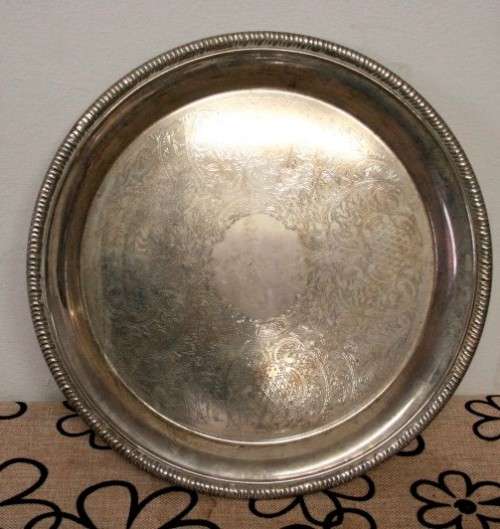 A job lot of four metal serving/ food trays with beautiful embossed detailing - RS17Sale
