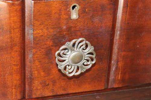 A wonderful vintage Imbuia five-drawer ball and claw chest of drawers with ornate flower handles!!
