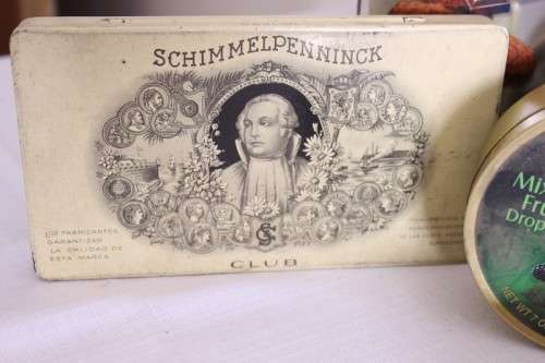 ***Job Lot*** A fabulous collection of 13x collectable tins incl. rarer vintage tins - RS17Sale