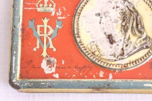 An exceptionally rare Boer War "Queen Victoria" South Africa 1900 New year gift/ chocolate tin