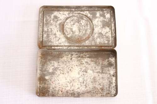 An exceptionally rare Boer War "Queen Victoria" South Africa 1900 New year gift/ chocolate tin