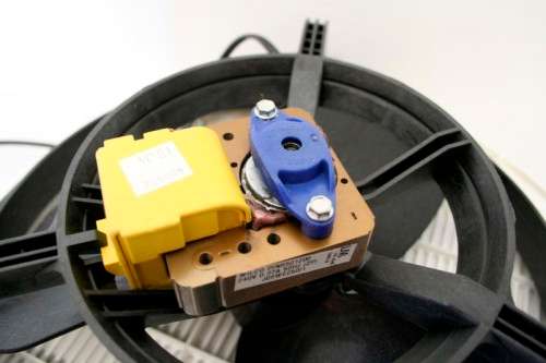 A fantastic white (DIY) "Airflow" 250mm ceiling exhaust fan in its original box - RS17Sale