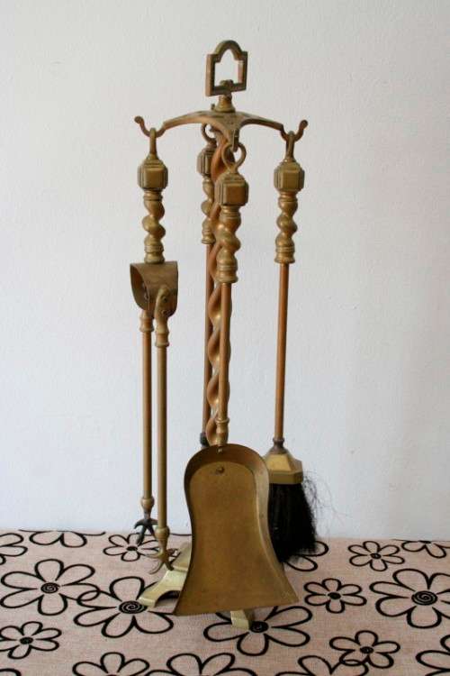 Stunning vintage brass fireplace tool set on a stand - very practical and in great condition