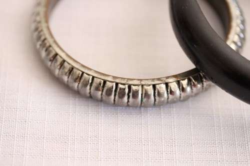 A stunning collection of 6x assorted ladies bracelets incl. silver plate, beaded & ornate vintage