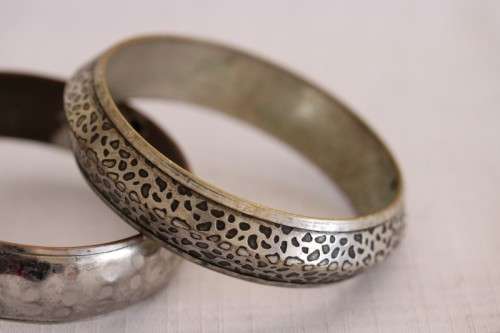 A stunning collection of 6x assorted ladies bracelets incl. silver plate, beaded & ornate vintage