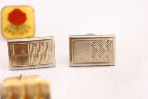 **RS17** A collection of 7x assorted vintage gents cuff link sets incl silver & gold plated sets