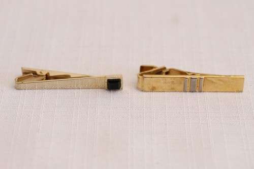 A fantastic collection of 10x assorted vintage gents tie pins sets incl. silver & gold plated pins